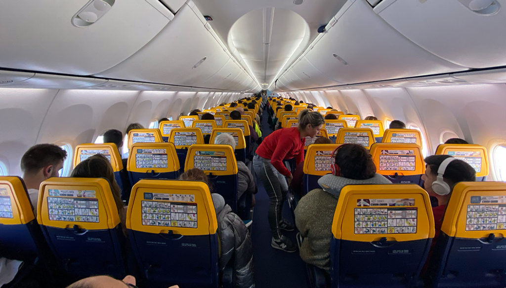 Como é voar com a Ryanair