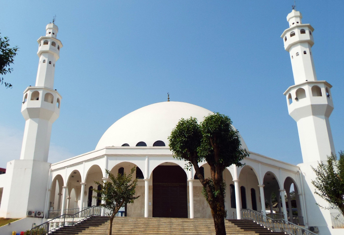 Mesquita Mulçumana, uma pena estar fechada