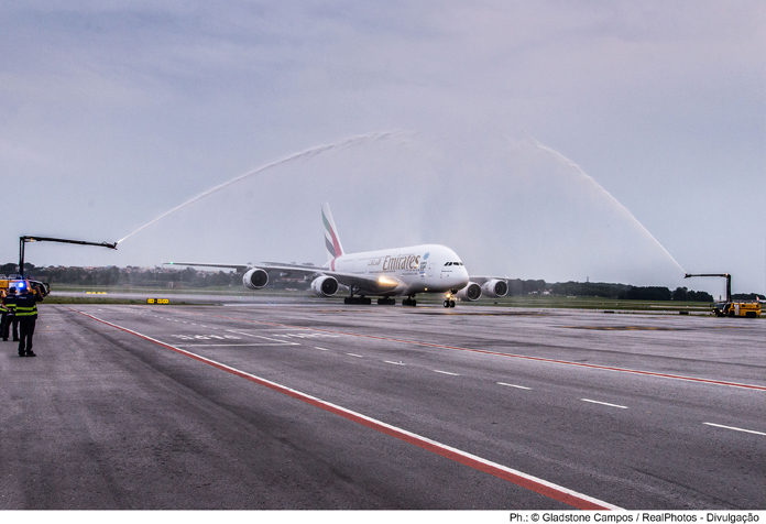 Emirates E teve batismo, como manda a tradição
