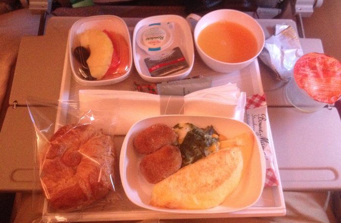 Café da manhã do voo Dubai x Bangkok