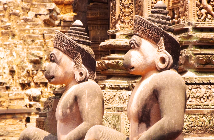 Estátuas de devoção a Shiva