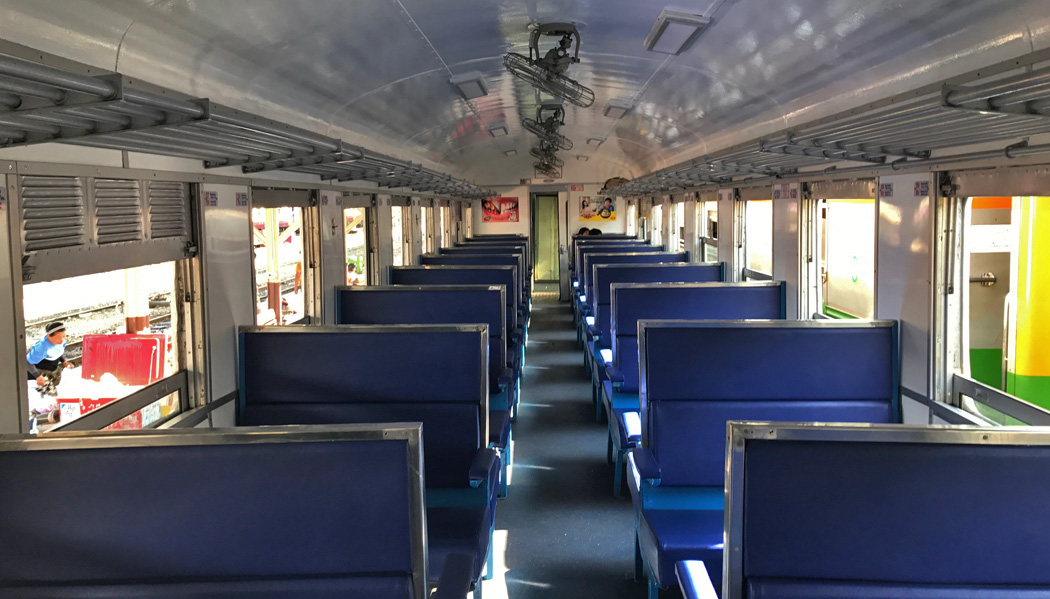 Interior dos vagões da terceira classe