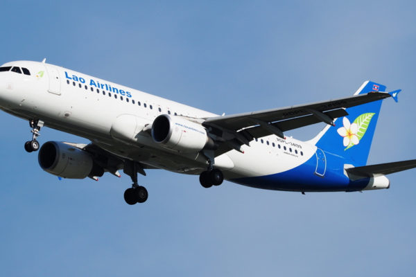 Como é voar com a Lao Airlines