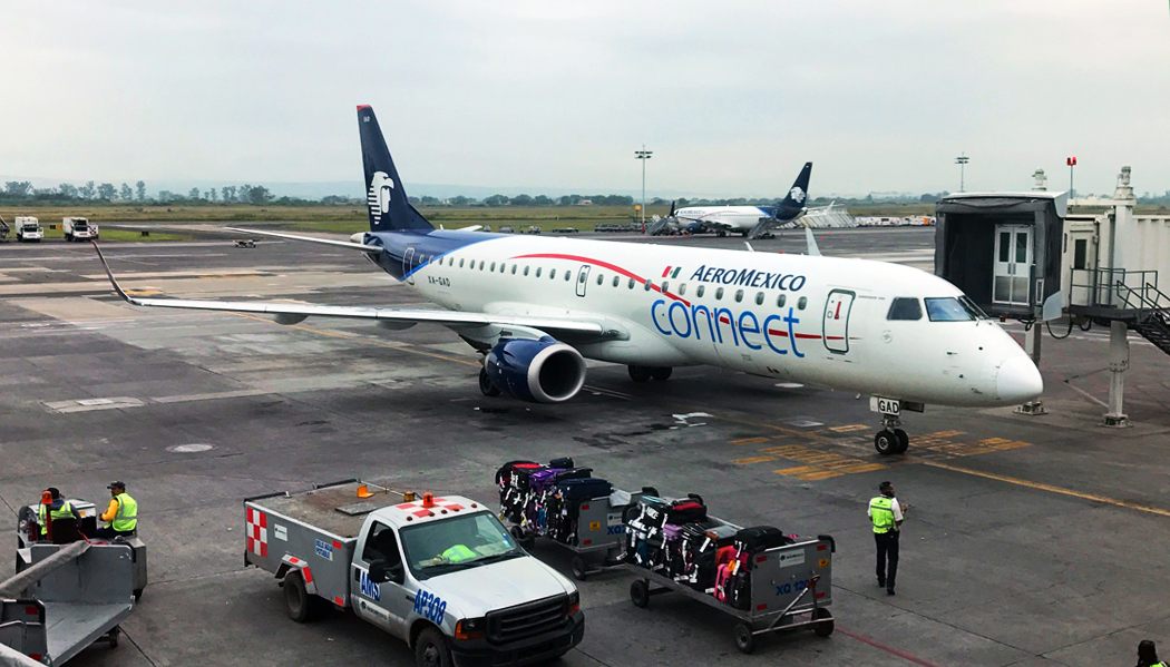 Como é voar com a AeroMexico Connect,