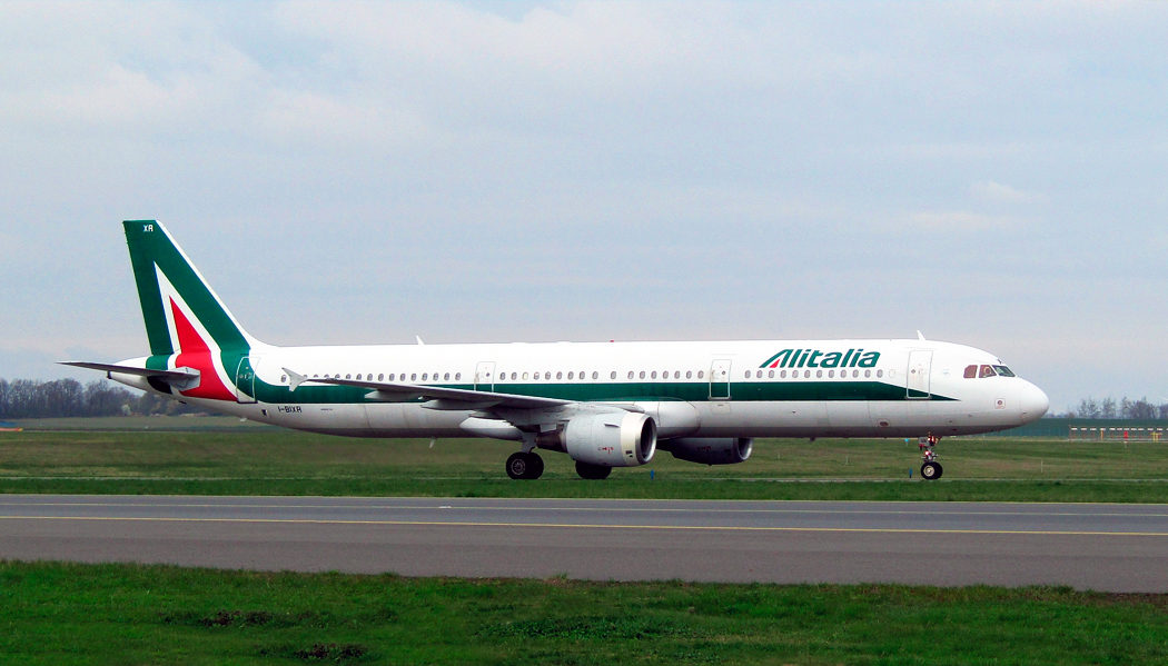 Como é voar com a Alitalia de Roma para Moscou