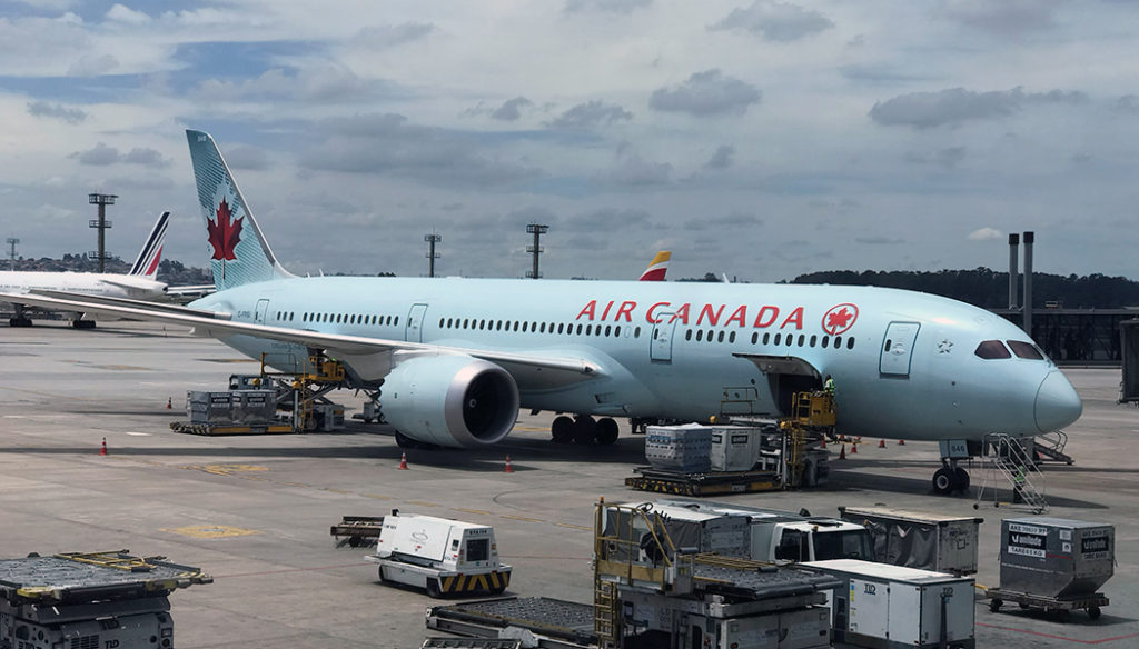 Como é voar com a Air Canada