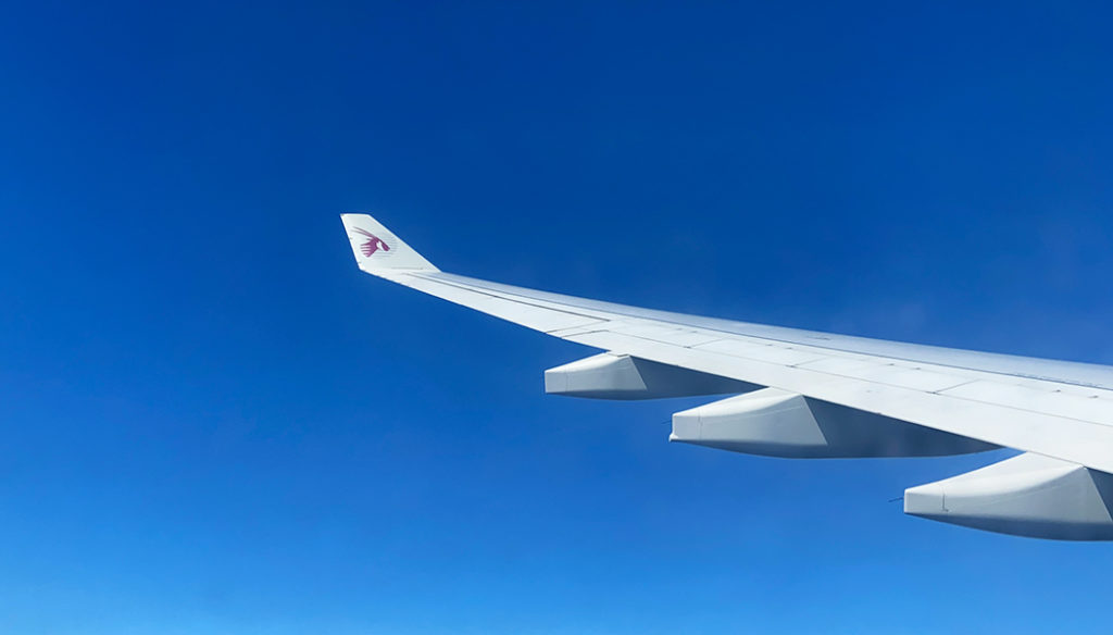 Como é voar na classe econômica da Qatar no Airbus A330