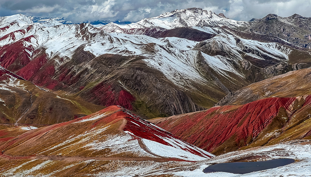 Montanha Arco-Íris do Peru