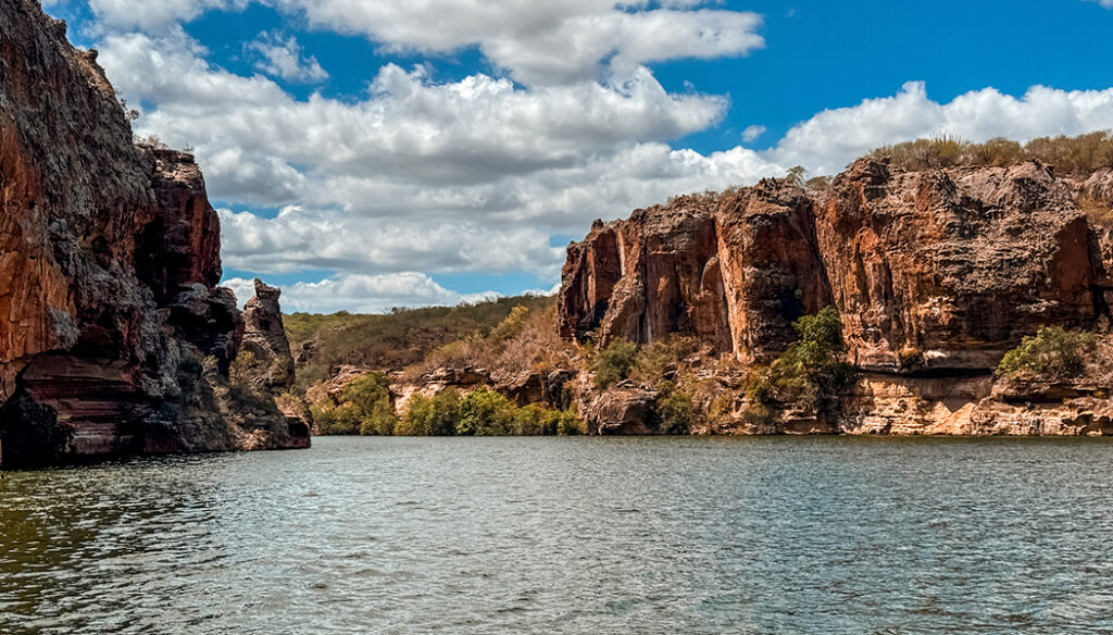 Cânions do Rio São Francisco: História e natureza em Alagoas